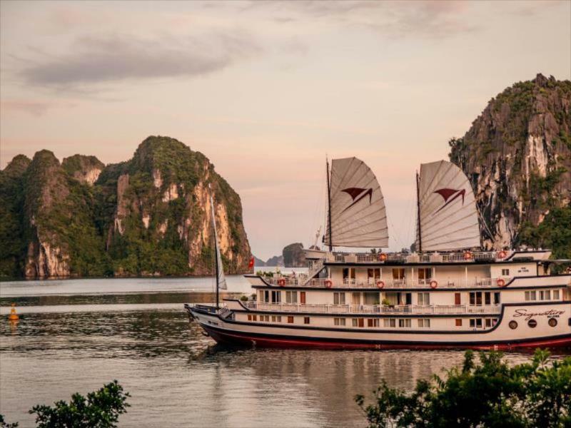 Signature Royal Halong Cruise Ha Long Exterior photo