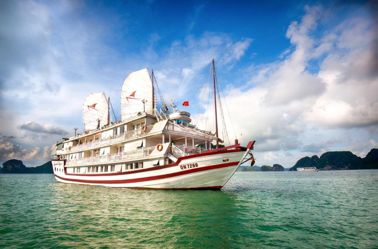 Signature Royal Halong Cruise Ha Long Exterior photo